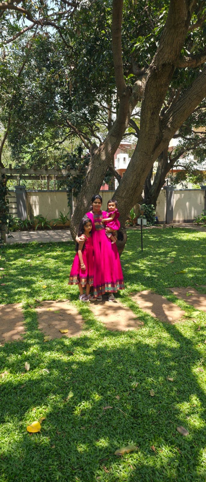 Nikitha & Daughters detail 2